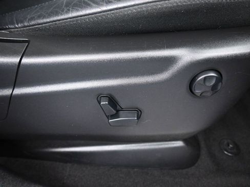 Used 2019 Jeep Grand Cherokee Limited image 45