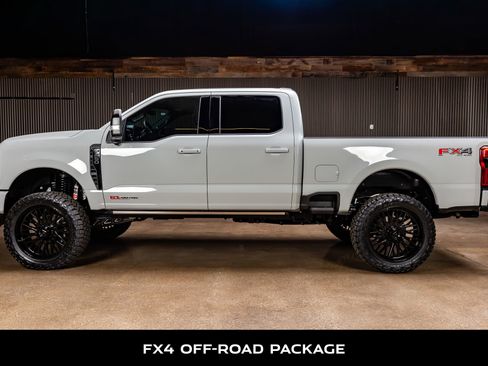 Used 2026 Ford F250 Platinum image 6