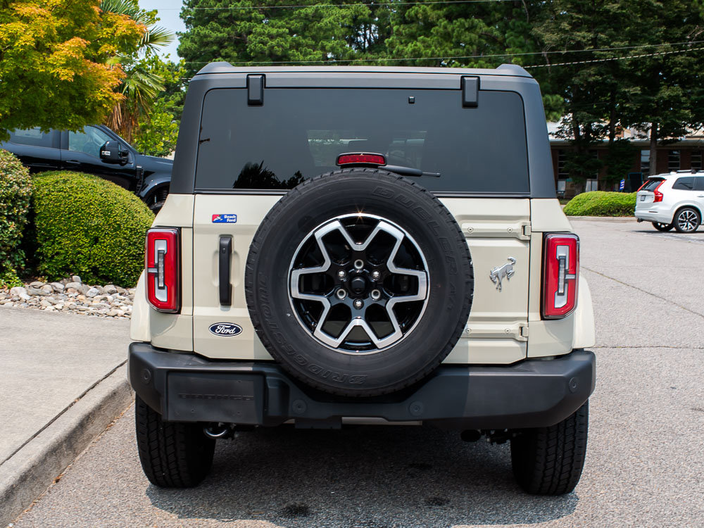 Used 2026 Ford Bronco Outer Banks AWD/4WD image 4
