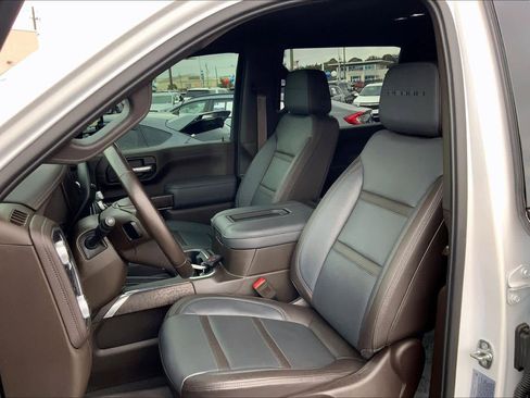 Used 2022 GMC Sierra 3500 Denali w/ Denali Ultimate Package image 8