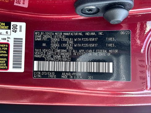 Used 2023 Toyota Sienna XLE FWD image 19