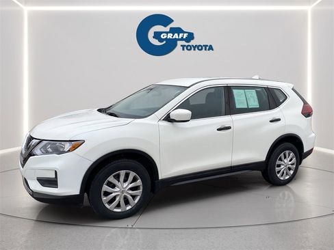 Used 2019 Nissan Rogue S image 11