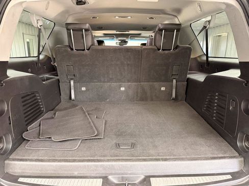 Used 2020 Chevrolet Suburban LT AWD/4WD image 34