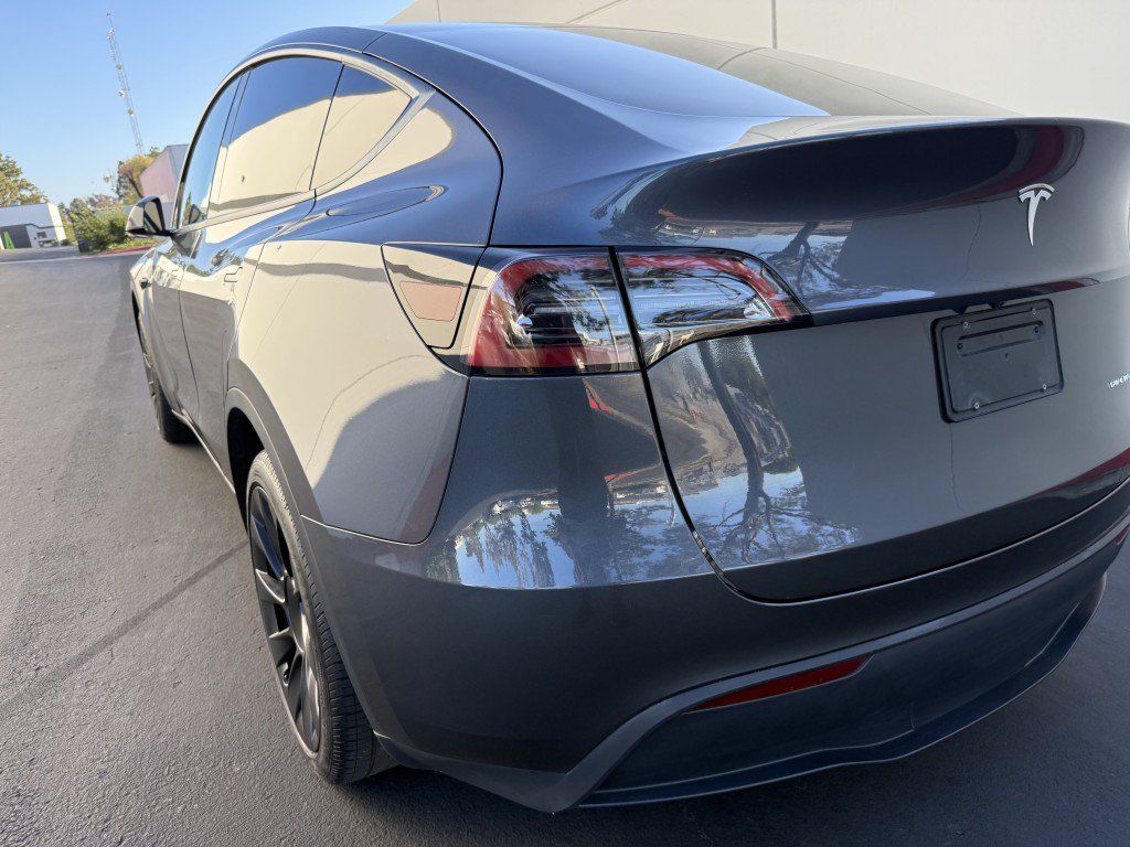 Used 2023 Tesla Model Y Long Range AWD/4WD image 10