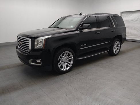 Used 2017 GMC Yukon SLT w/ Premium Edition RWD image 2