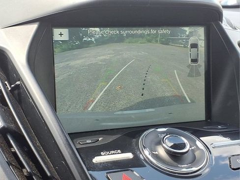 Used 2018 Ford Escape Titanium FWD image 8