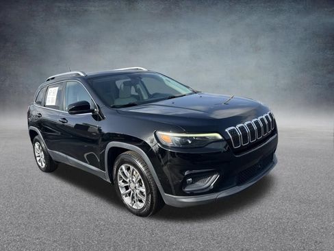 Certified 2021 Jeep Cherokee Latitude Lux w/ Sun & Sound Group FWD image 2