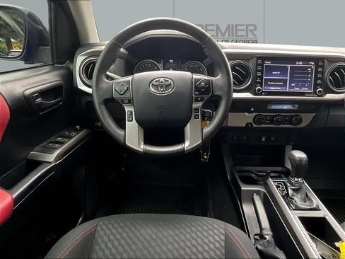 Used 2022 Toyota Tacoma SR5 w/ Technology Package RWD image 11