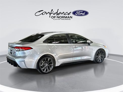 Used 2024 Toyota Corolla SE image 9