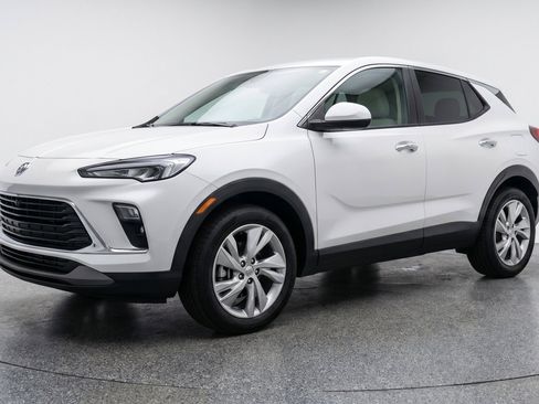Used 2025 Buick Encore GX Preferred FWD image 3