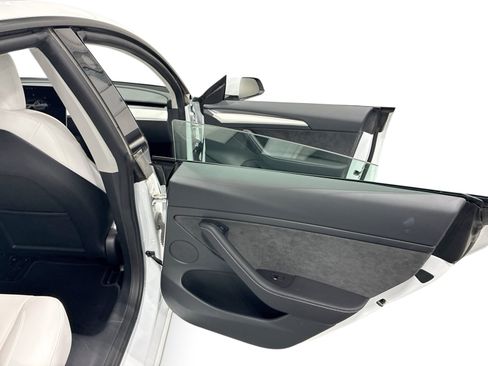 Certified 2023 Tesla Model 3 Long Range AWD/4WD image 12