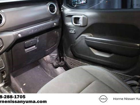 Used 2023 Jeep Wrangler Unlimited Rubicon 4xe image 5