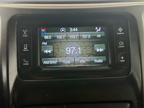 Used 2014 Jeep Cherokee Latitude w/ Comfort/Convenience Group image 17