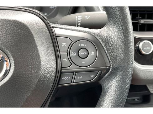 Used 2025 Toyota Corolla LE image 35