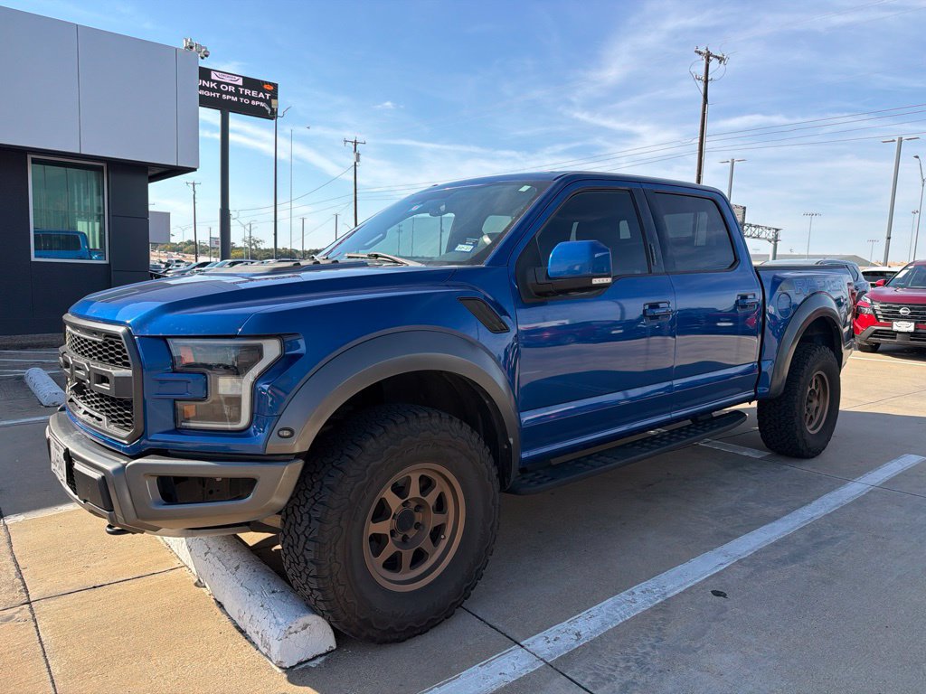 Used 2017 Ford F150 Raptor w/ Equipment Group 802A Luxury AWD/4WD image 3