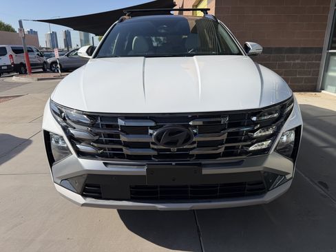 Used 2025 Hyundai Tucson Limited FWD image 10