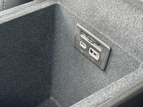 Used 2023 Cadillac XT6 Premium Luxury FWD image 25