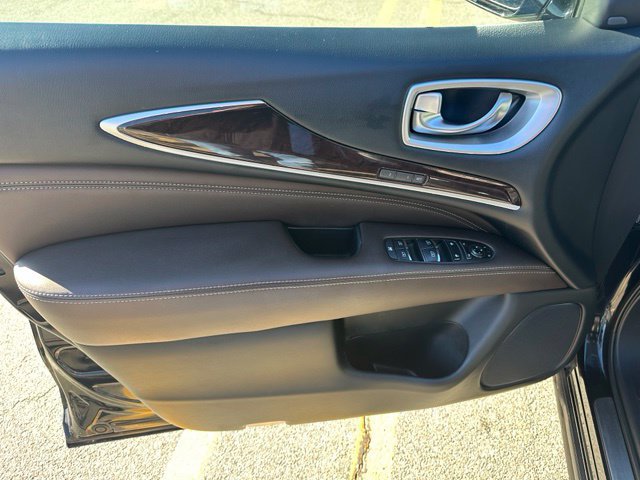 Used 2019 INFINITI QX60 Luxe w/ Sensory Package AWD/4WD image 15