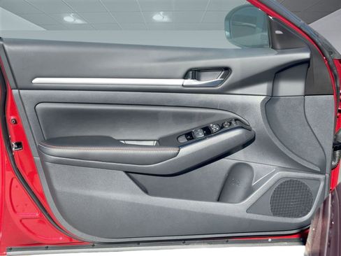 New 2025 Nissan Altima 2.5 SR w/ SR Premium Package image 11