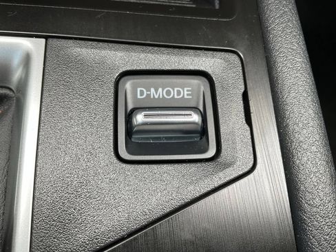 Used 2025 Nissan Kicks SV FWD image 17