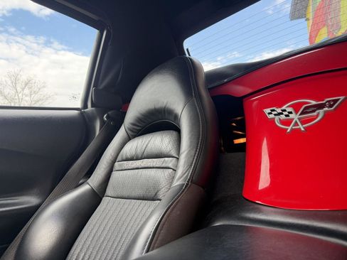 Used 2003 Chevrolet Corvette Convertible w/ Preferred Equipment Group1 image 11