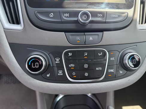 Used 2024 Chevrolet Malibu LT FWD image 17