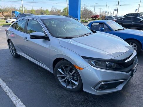 Used 2019 Honda Civic EX-L image 3