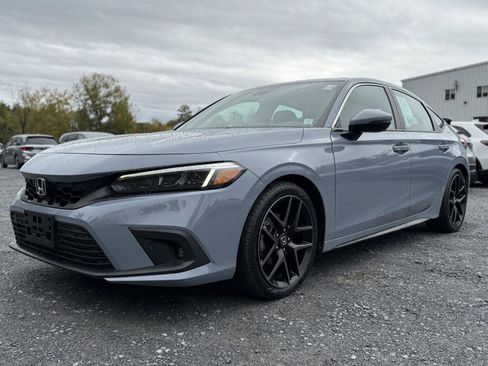 Used 2023 Honda Civic Sport Touring image 9