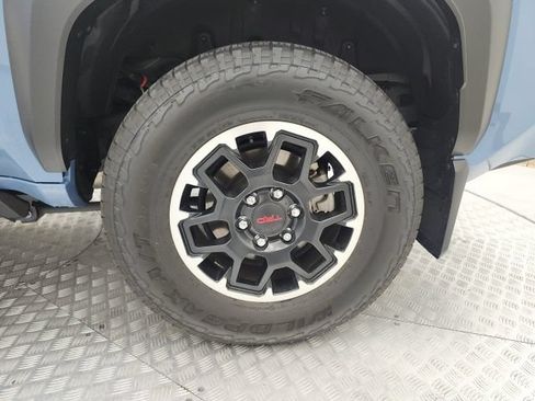 Used 2025 Toyota 4Runner SR5 RWD image 18