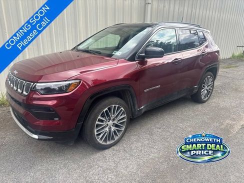 Used 2022 Jeep Compass Limited w/ Elite Group AWD/4WD image 3