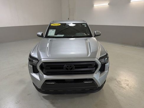 Used 2024 Toyota Tacoma SR5 image 3