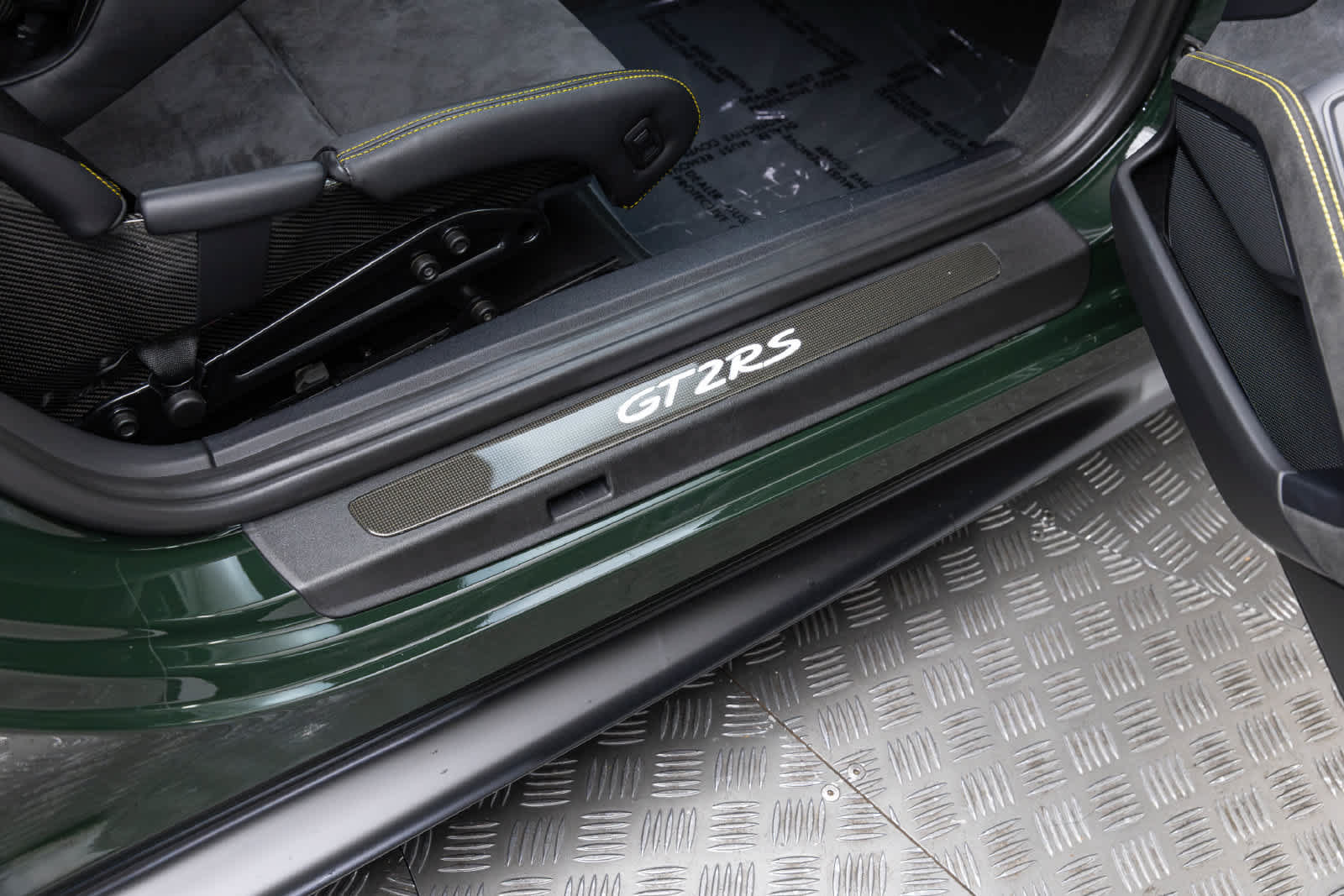 Used 2018 Porsche 911 GT2 RS RWD image 39