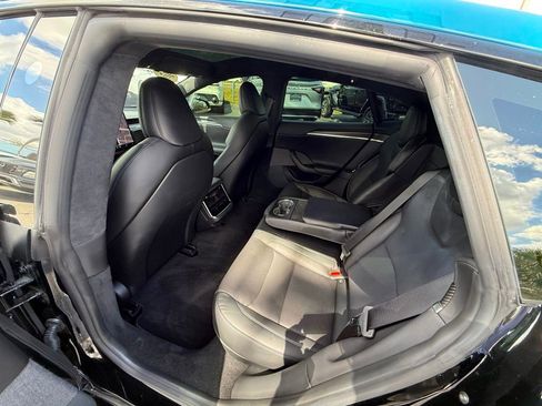 Used 2022 Tesla Model S Plaid image 25