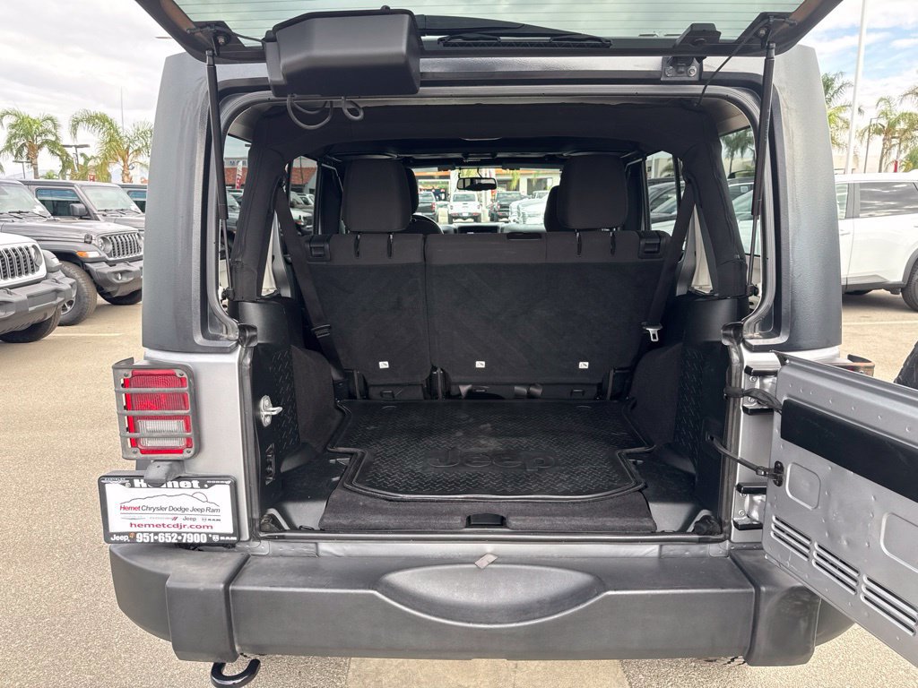Used 2018 Jeep Wrangler Unlimited Sport S AWD/4WD image 29