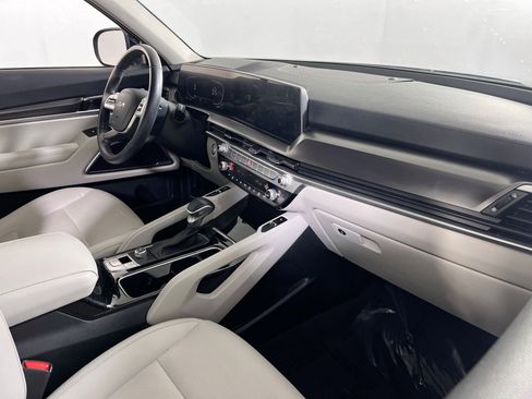 Used 2023 Kia Telluride S image 29