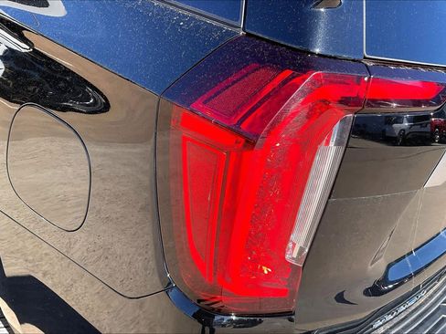 Used 2024 GMC Yukon Denali image 28