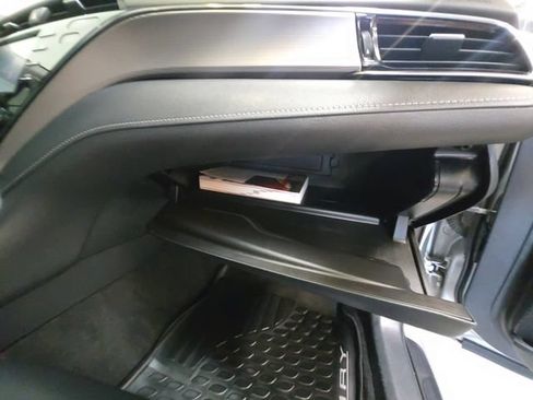 Used 2020 Toyota Camry SE FWD image 30