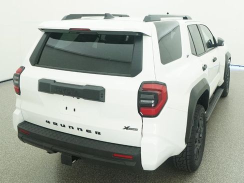 New 2026 Toyota 4Runner SR5 image 28
