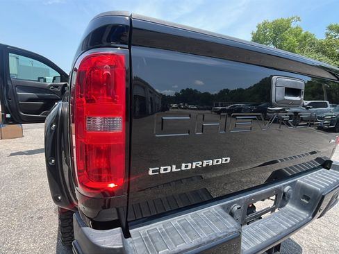 Used 2022 Chevrolet Colorado Z71 w/ Safety Package AWD/4WD image 10