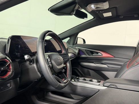 Used 2024 Chevrolet Equinox EV RS image 20