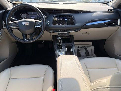 Used 2022 Cadillac XT4 Luxury w/ Driver Awareness Package image 23