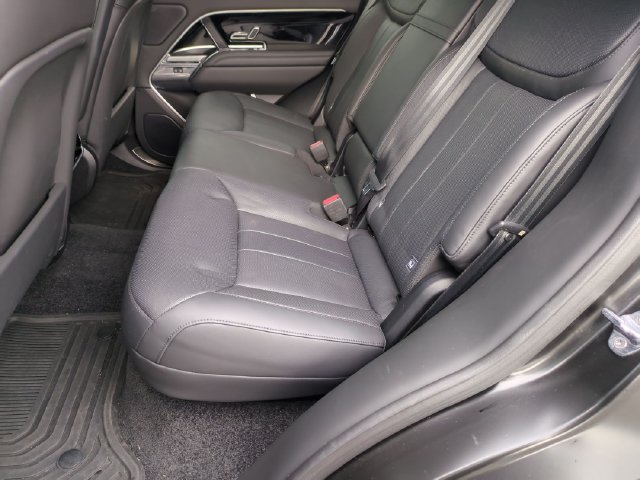 Used 2024 Land Rover Range Rover SE AWD/4WD image 15