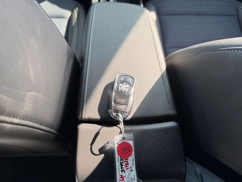 Used 2025 Buick Envista Preferred image 22