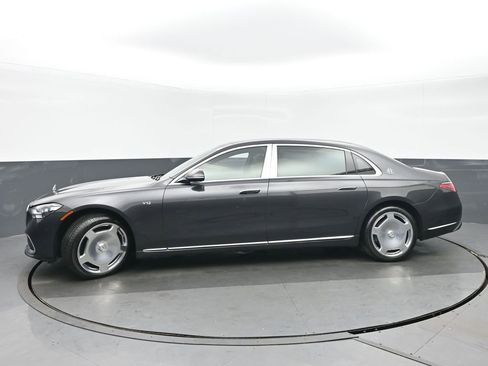 Used 2023 Mercedes-Benz Maybach S 680 4MATIC w/ Manufaktur Leather Package image 6