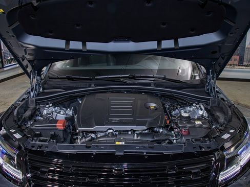 New 2026 Land Rover Range Rover Velar Dynamic SE image 5