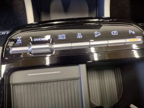 New 2026 Hyundai Tucson Limited image 26