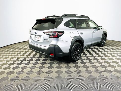Used 2023 Subaru Outback Onyx Edition AWD/4WD image 10