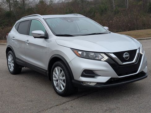 Used 2022 Nissan Rogue Sport SV w/ Technology Package image 3