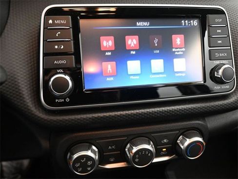 Used 2024 Nissan Kicks S image 13