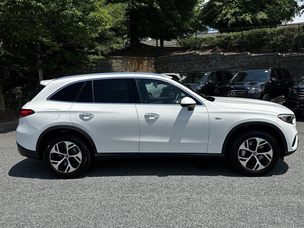 Certified 2025 Mercedes-Benz GLC 350e 4MATIC image 9
